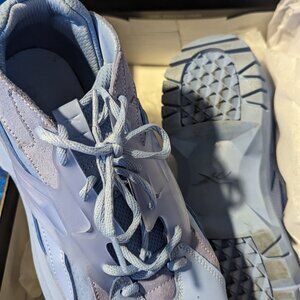 Reebok Club Cardi V2 Kids 6/Women's 8 Blue Sneaker